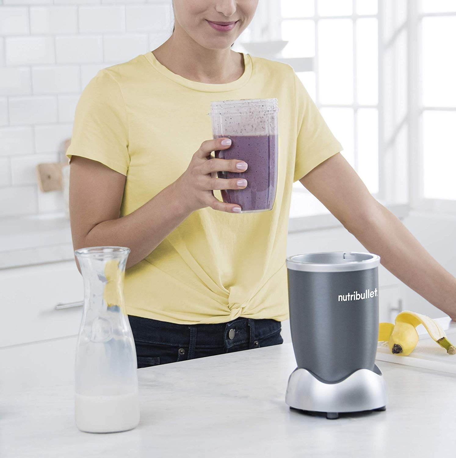 Nutribullet 600 Watts , Multi-Function High Speed Blender , Mixer System With Nutrient Extractor , Smoothie Maker, Gray , 5 Piece Set 1 year warranty مجموعة خلاط بقدرة 600 واط من نوتري بوليت Nutribullet 600 Watts , Multi-Function High Speed Blender , Mixer System With Nutrient Extractor , Smoothie Maker, Gray , 5 Piece Set 1 year warranty مجموعة خلاط بقدرة 600 واط من نوتري بوليت